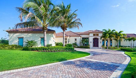 Brick pavers vs concrete pavers comparison for outdoor hardscaping projects in Palm Beach County